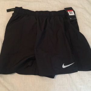 Nike DryFit Large challenger 5 in inseam shorts